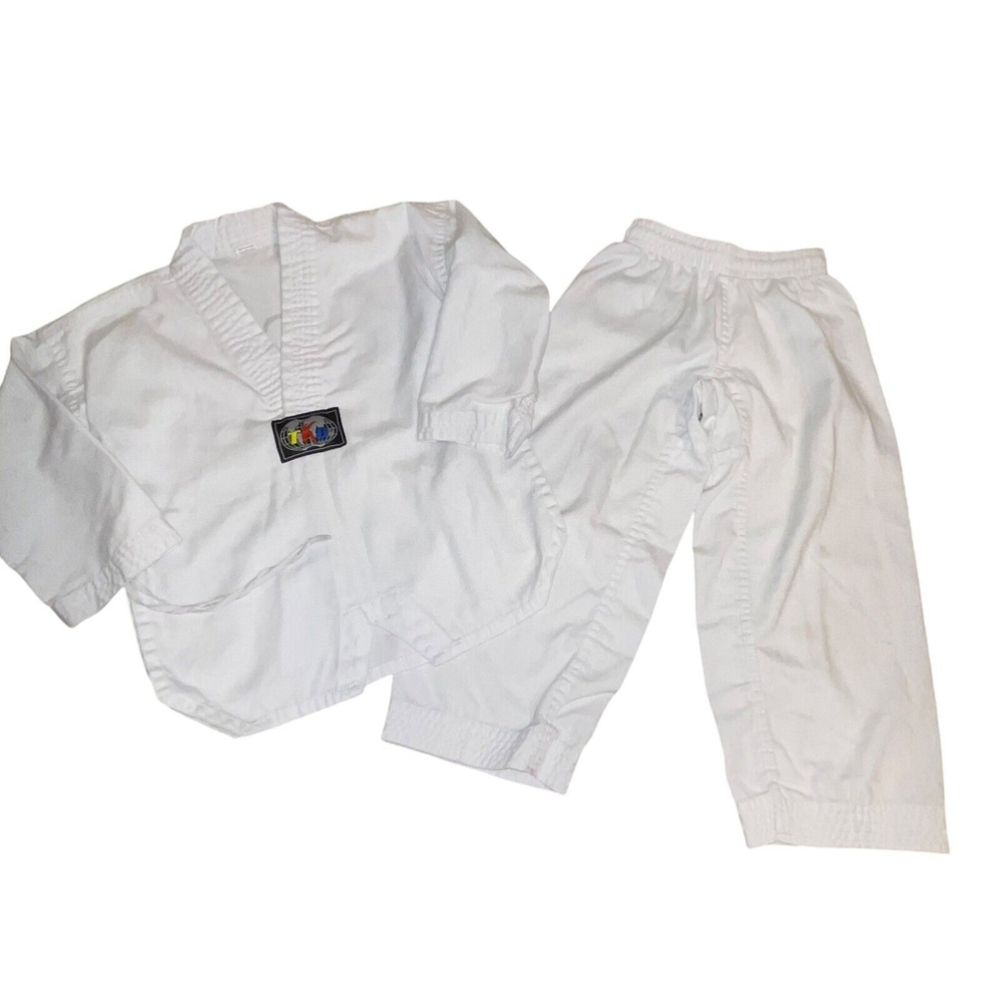 Professional Authentic Martial Arts Uniform Taekwondo Halloween Costume 000/110